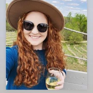 Meet your Posher, Alison